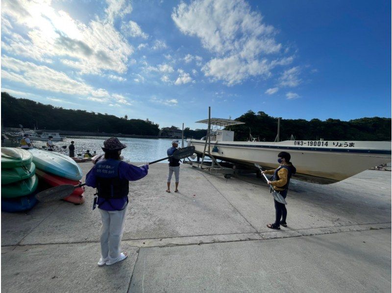 沖縄/嘉手納　2歳から楽しめるマングローブカヤック♪《当日予約OK・撮影データ無料・ｽﾏﾎｹｰｽ無料貸出・温水シャワーあり》の紹介画像