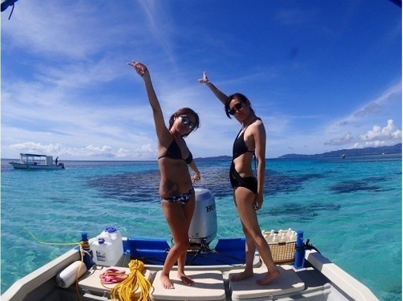 [โอกินาว่า・ เกาะอิชิกากิ] รู้สึกอิสระ!การดำน้ำตื้น(Snorkeling)หลักสูตรครึ่งวันหรือ 1 วันの紹介画像