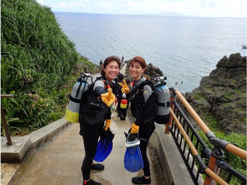 [Special Sale] Experience diving in the Blue Cave in Okinawa! ☆Private tour☆Free photos☆Free equipment rental☆OK for ages 10 and up☆Multiple awards!の紹介画像