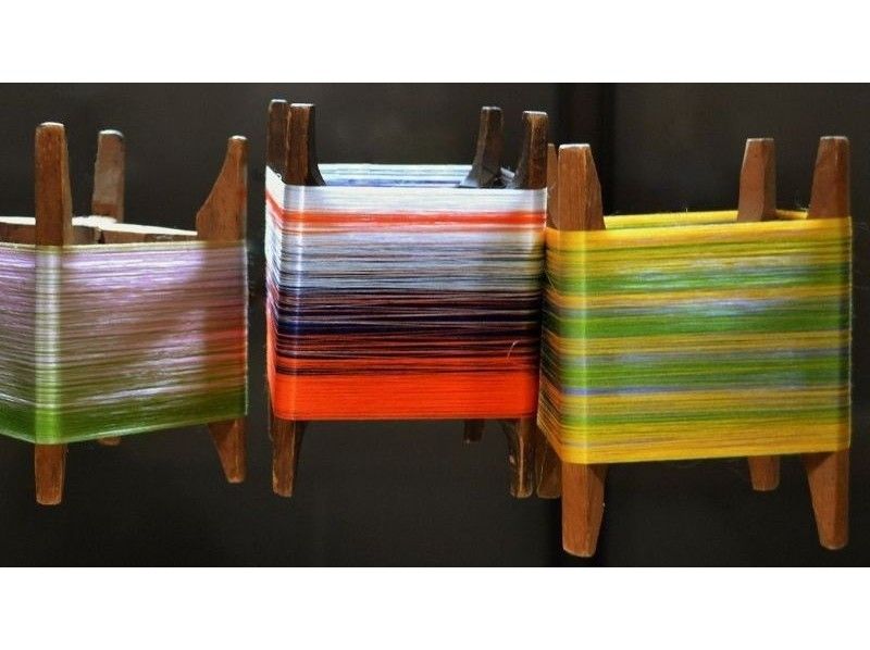 【京都・上京区】絹糸の色合わせが楽しい、糸巻きランプシェード作り体験！伝統工芸士や職人が丁寧にサポート！の紹介画像