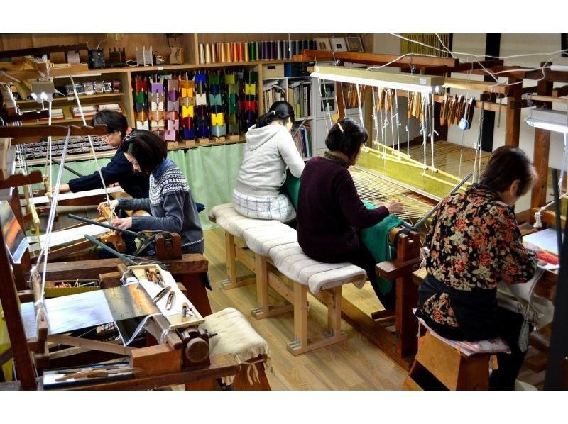 [Kyoto/ Kamigyo Ward] Weaving (hand weaving) 1 day experience! Traditional handicraft "Nishijin Nail Hashimoto Sori" Traditional craftsmen and craftsmen carefully support!の紹介画像