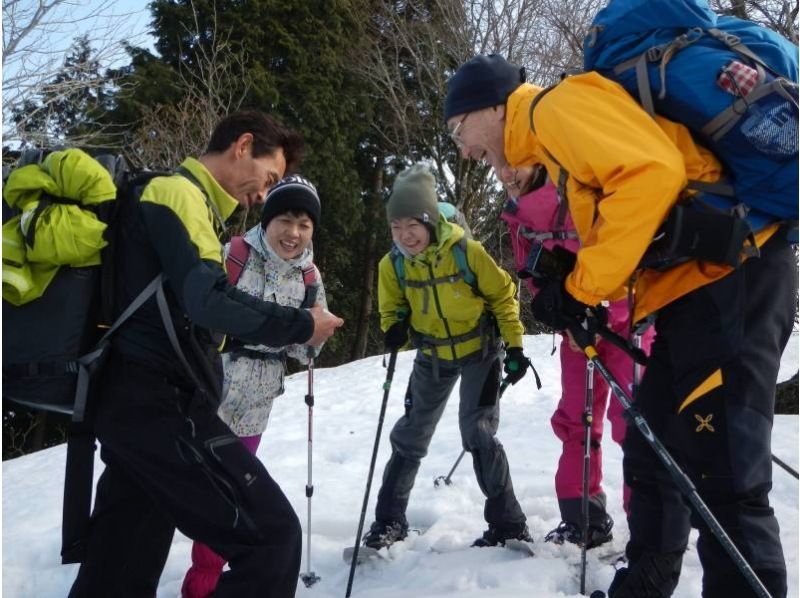 [Kyoto-Shiga Prefecture border] First attempt at climbing a snowy mountain: A hidden area in Kansai! Snow hike to the top of Ashiu and Mikuni Pass (stew lunch included!)の紹介画像