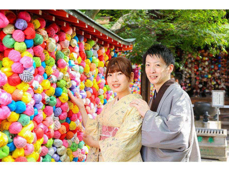 [เกียวโต/ฮิกาชิยามะ] ราคาสำหรับ 1 กลุ่ม (รวม 2 คน) ของ "แพ็กเกจคู่" สำหรับถ่ายภาพสถานที่กับคนที่คุณรักในชุดกิโมโนの紹介画像