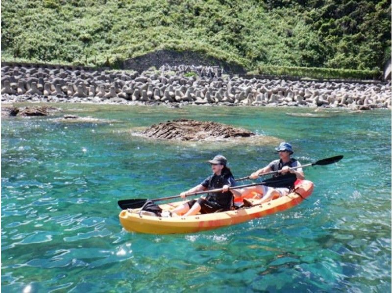 [ โอกินาว่า ทางตอนเหนือของ Kunigamison] ระบุไว้ใน Yanbaru อุทยานแห่งชาติ โอกินาว่า ในภาคเหนือ พายเรือคายัก(Sea Kayaking) และ การดำน้ำตื้น(Snorkeling) !の紹介画像
