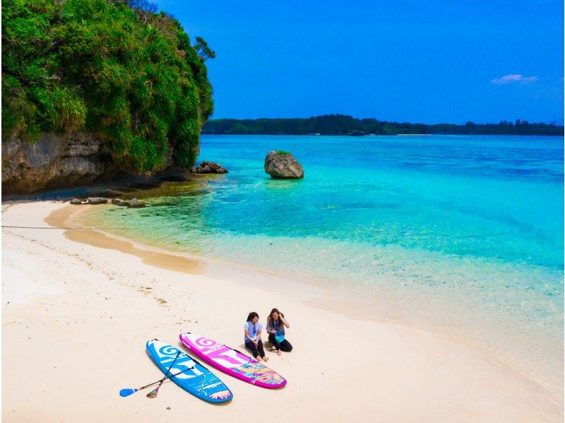 [Okinawa, Onna Village] SUP & Snorkeling "Adventure to a deserted island!" Beginners are safe (Over 1,500 people guided last year / Free photos and video data)の紹介画像