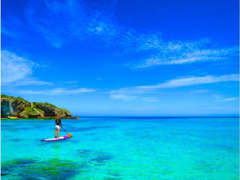 [Okinawa, Onna Village] SUP & Snorkeling "Adventure to a deserted island!" Beginners are safe (Over 1,500 people guided last year / Free photos and video data)の紹介画像