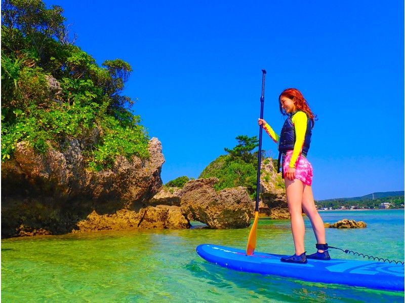 [Okinawa, Onna Village] SUP & Snorkeling "Adventure to a deserted island!" Beginners are safe (Over 1,500 people guided last year / Free photos and video data)の紹介画像