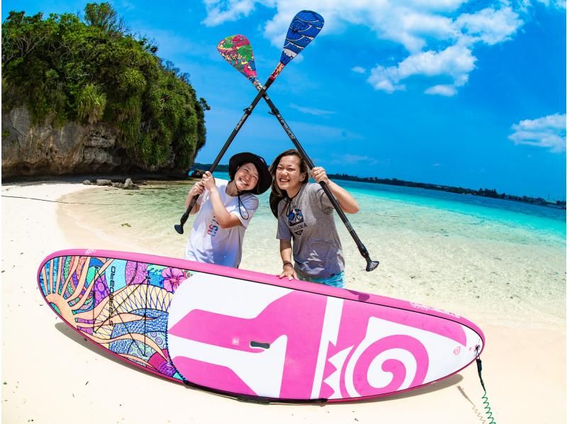 [Okinawa, Onna Village] SUP & Snorkeling "Adventure to a deserted island!" Beginners are safe (Over 1,500 people guided last year / Free photos and video data)の紹介画像