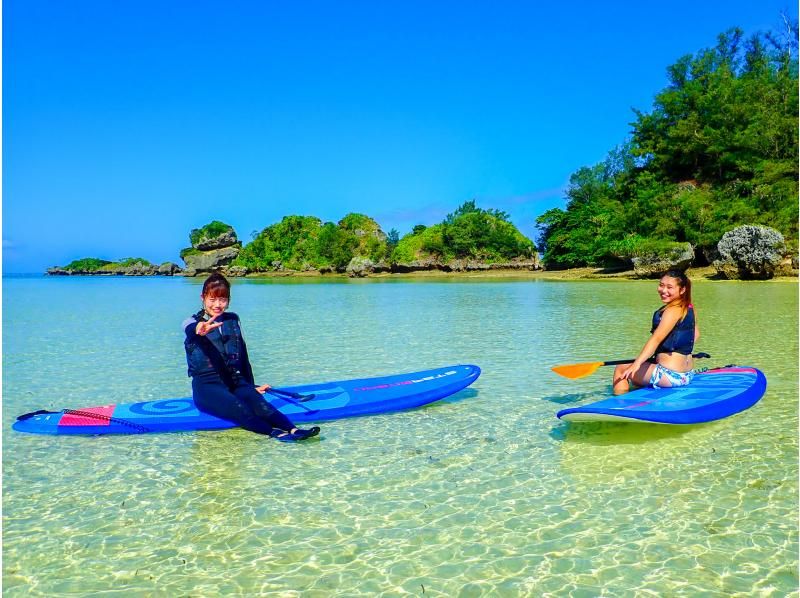 [Okinawa, Onna Village] SUP & Snorkeling "Adventure to a deserted island!" Beginners are safe (Over 1,500 people guided last year / Free photos and video data)の紹介画像