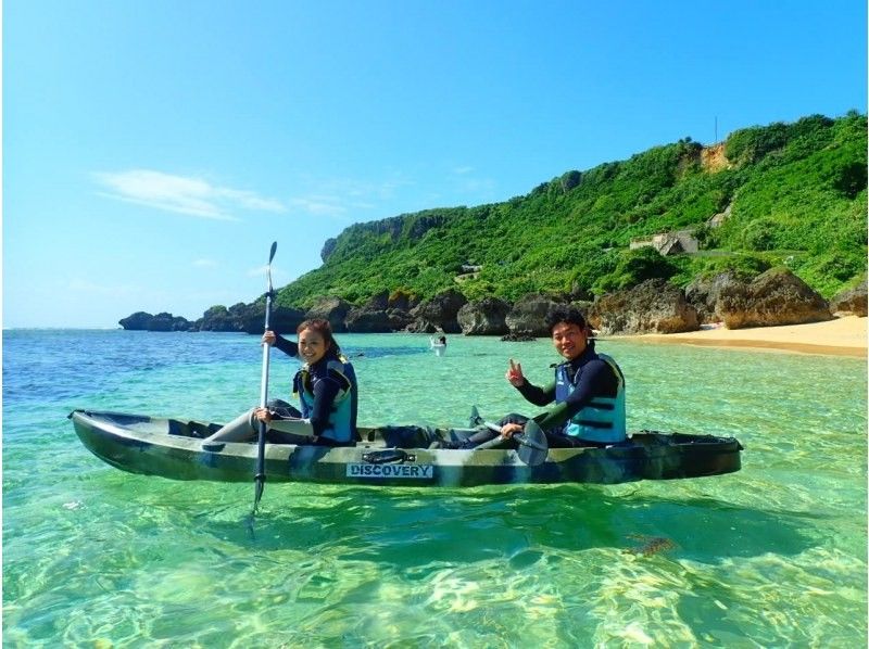 If you get lost in Miyakojima, this is it! Spend a special time with sea turtles ♡ Close encounter rate of 100% snorkeling & kayaking to the mysterious blue cave! Cave exploration with free photos and videosの紹介画像