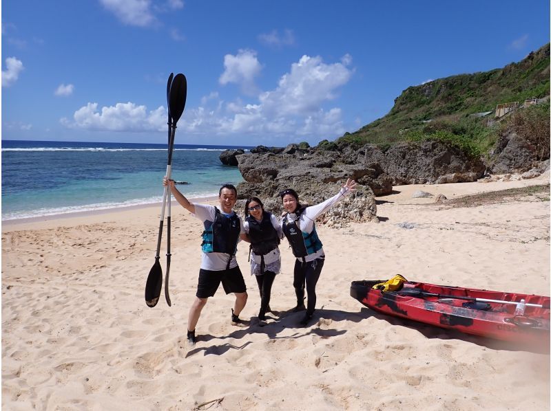 [Okinawa/Miyakojima] A fantastic cave with a spectacular view! Explore limestone caves by sea kayaking to Pumpkin Hole! A certified shop affiliated with the Kayak Association! !の紹介画像