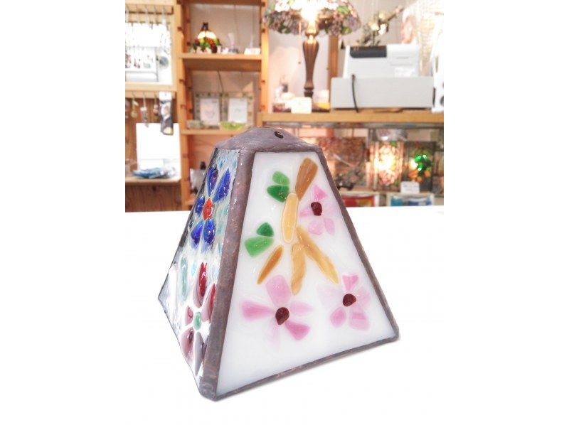 [Shimane/ Matsue] The panel you designed is an authentic lamp! "Making a square iron base lamp of baked glass"の紹介画像