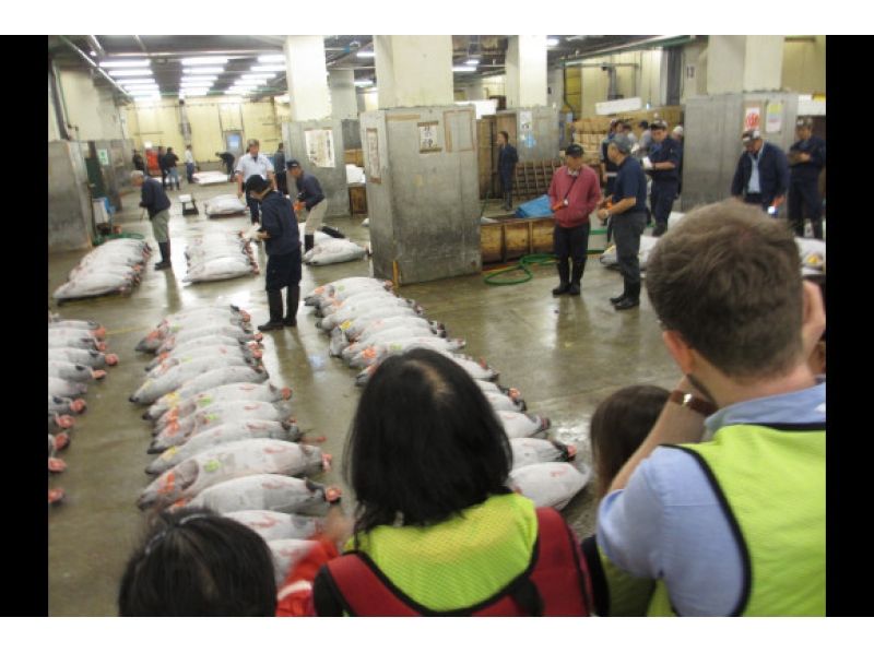 Tsukiji Tuna auction&Guided walking tour&breakfastの紹介画像