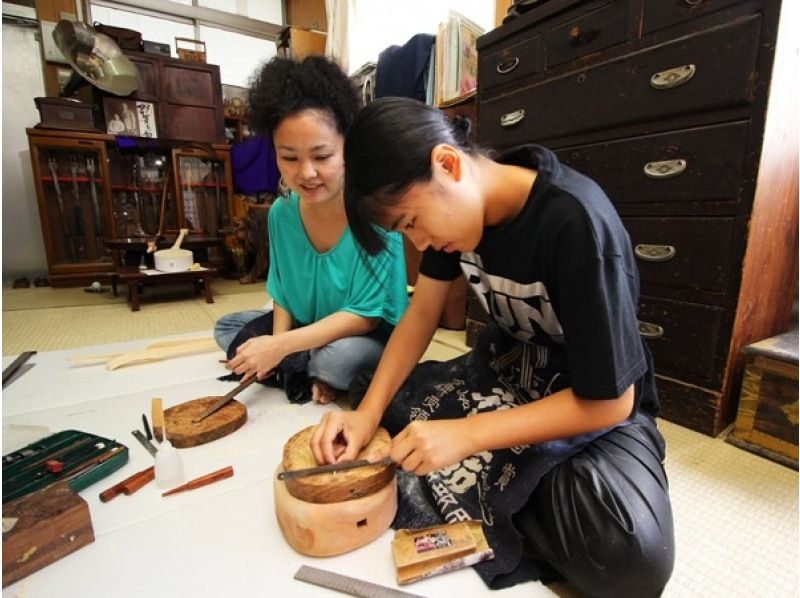 [Okinawa ・ Ginoza] excited Hand-making Experience “Wood Sanshin Making Experience Course”の紹介画像