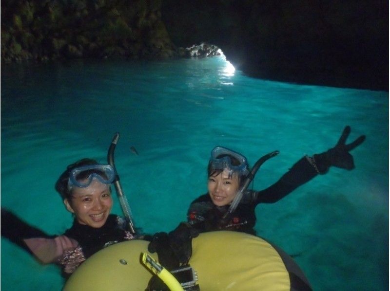 [沖繩洞穴潛水藍] 1組包機遊！ 三在攝影和三過程中的視頻數據與免費的禮物♪の紹介画像