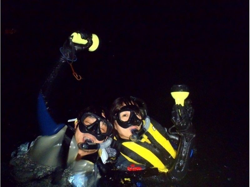 【完全1組貸切・沖縄・残波岬】サンセットナイトシュノーケル　幻想的大冒険気分で夜の海満喫!写真データ無料プレゼントの紹介画像