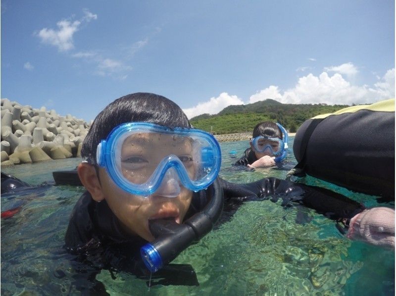 [Okinawa ・ Onna Village / Blue Cave] Beach Tropical Fish Experience Diving& Blue Cave Snorkel half-day Value set course ♪の紹介画像