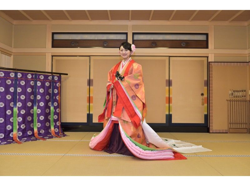 京都 伏見 十二単 直衣 成人式 自分へのご褒美記念撮影プラン 平安時代の華やかな装いで記念撮影 アクティビティジャパン