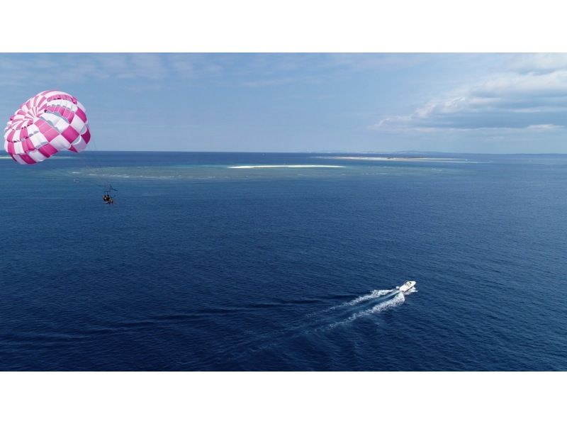 那霸出发的壮观滑翔伞活动 [免费租赁 GoPro 相机]の紹介画像