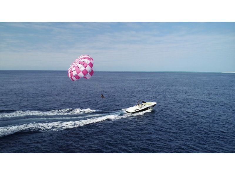 나하발 절경 패러세일링 [GoPro 카메라 무료 대여 포함]の紹介画像
