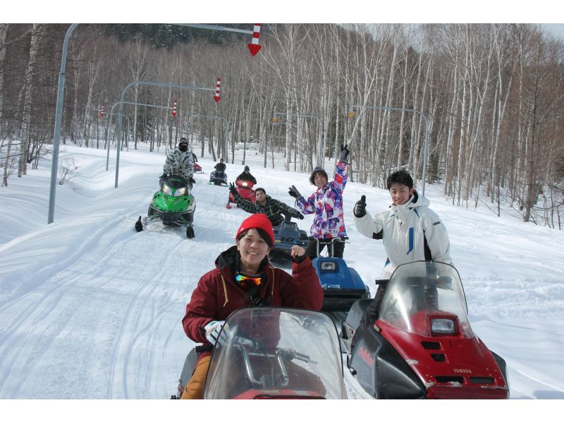 [Snowmobile] Even beginners can do it! Authentic experience tour (60 minutes)の紹介画像