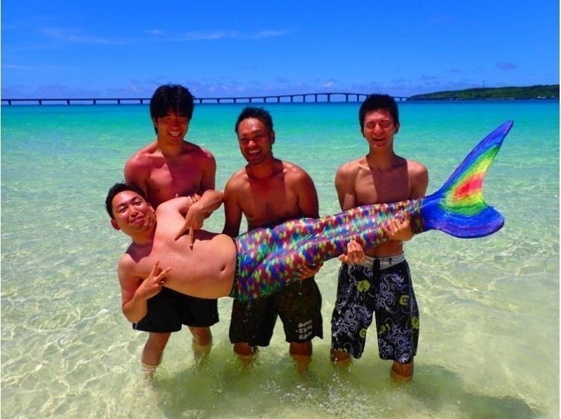 [沖繩宮古島]春季促銷舉行！在美麗的秘密海灘拍攝美人魚照片♬ 您可以選擇兩套套裝！還可以選擇可愛的花冠♡の紹介画像