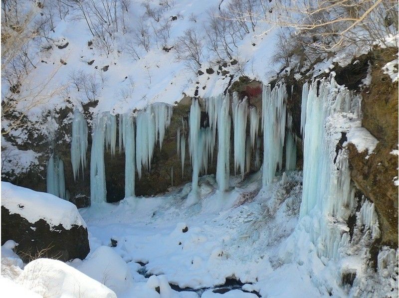 [โทจิกิแสงแดด] มุมมองที่ยอดเยี่ยมของแสงแดดของอัญมณีฤดูหนาว! Nikko Unryukeikoku icefall เดินป่า (วอล์คเกอร์ดี) ※ค้อนใช้の紹介画像