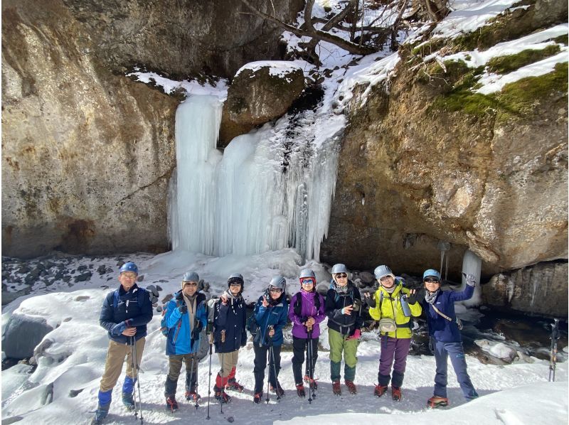 [โทจิกิแสงแดด] มุมมองที่ยอดเยี่ยมของแสงแดดของอัญมณีฤดูหนาว! Nikko Unryukeikoku icefall เดินป่า (วอล์คเกอร์ดี) ※ค้อนใช้の紹介画像