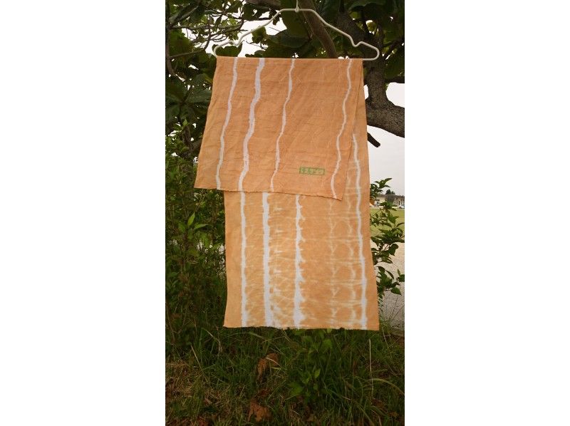 [沖縄今木神村]染色体験Botanica讓我們製作鮮豔自然的“手巾”！精心的支持對初學者來說很安全！の紹介画像