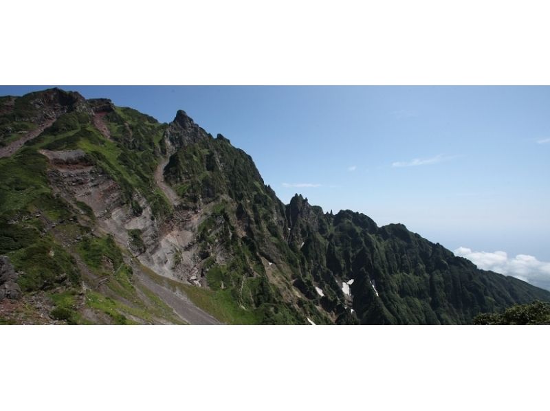 北海道・利尻島】利尻自然ガイドサービス・利尻山縦走（鴛泊コース