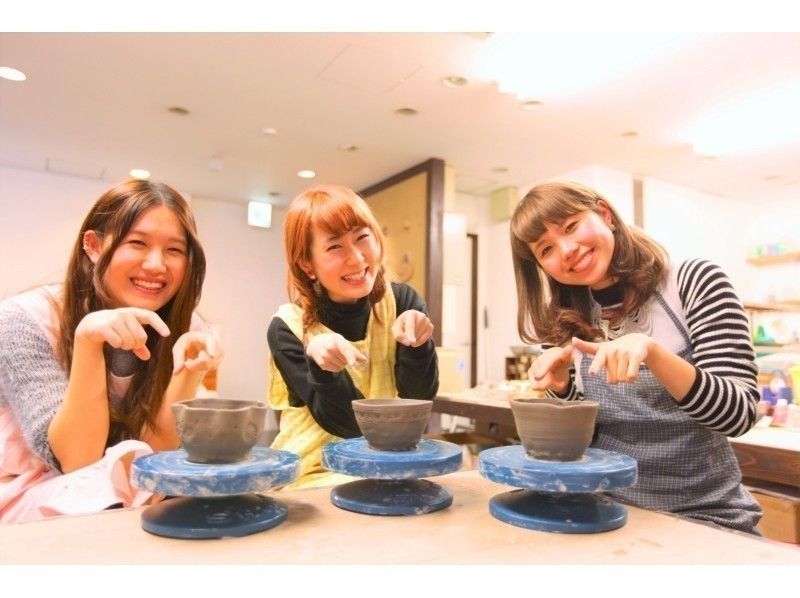 [Osaka Umeda] Challenger? Healing group? Art school? Ceramic art trip with hand-cranked potter's wheel ♪ Ceramic art one day experience ☆の紹介画像