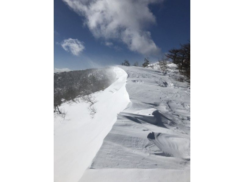 【長野・高峰高原】雪庇の絶景～スノーシュー初級者向けコース「高峰山」１０才から参加ＯＫ！の紹介画像