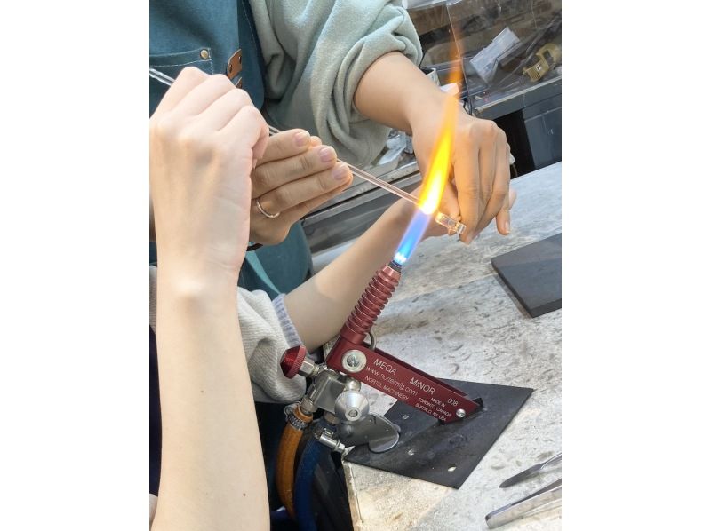 【東京・高円寺】駅徒歩6分！バーナーワークで耐熱ガラスの指輪作り！当日持ち帰り可（1時間）の紹介画像