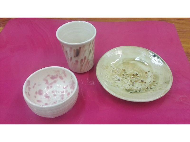 [Aichi / Nagoya Station 5 minutes] Let's make one piece by hand-kneading pottery experience! + You can also paint and color!の紹介画像