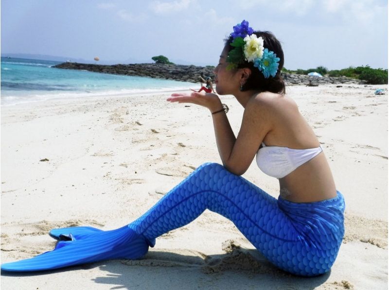 E plan] Minnajima & Blue cave Snorkel & Mermaid shooting & parasol SET (Transportation: Lunch: Boarding fee included)の紹介画像