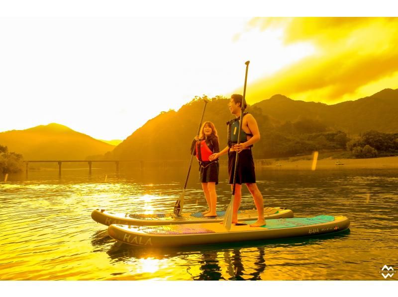 [Kochi・Shimanto River] Golden Week only! A luxurious SUP experience at dusk! (60 minutes) | Starts at 17:00! Recommended for couples!の紹介画像