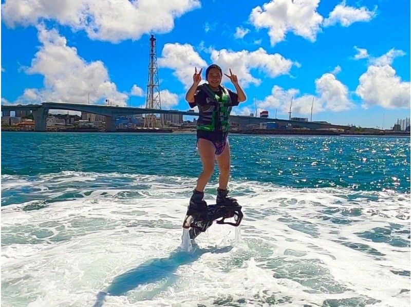 [沖繩/那霸/宜野灣] Flyboard，最新的拖曳管等。您可以從您最喜歡的2種活動中選擇！超值和流行的“C計劃♪”の紹介画像