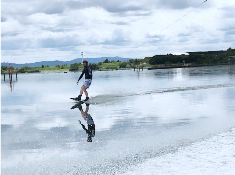 [滋贺·琵琶湖]在一起花式滑水板体验！ 90分钟包机※4人！共计18000日元の紹介画像