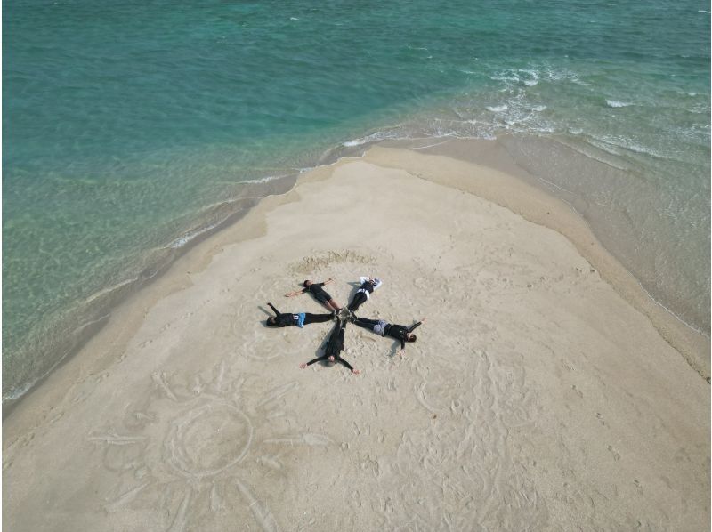 SALE! [Miyakojima] Beginners welcome! Landing tour to the phantom island (Yuni Beach) on SUP! Only our shop offers SUP! Free drone photography! Includes Sanpin tea!の紹介画像