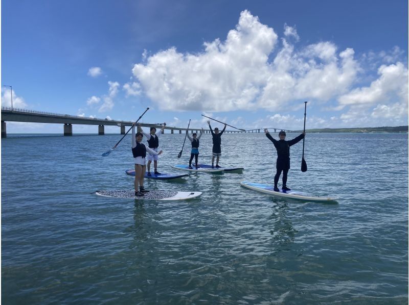 SALE！【宮古島】SUPで行くユニの浜へ上陸ツアー！小型ボート並走で安全楽々！ドローン撮影無料！11月〜2月ウェットスーツ無料！写真無料！の紹介画像