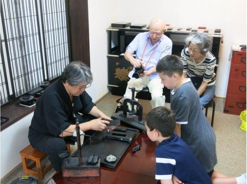 [Nara / Nara City] Handwriting calligraphy & hand-made ink by hand and make it! Plan with souvenirs of old inkの紹介画像