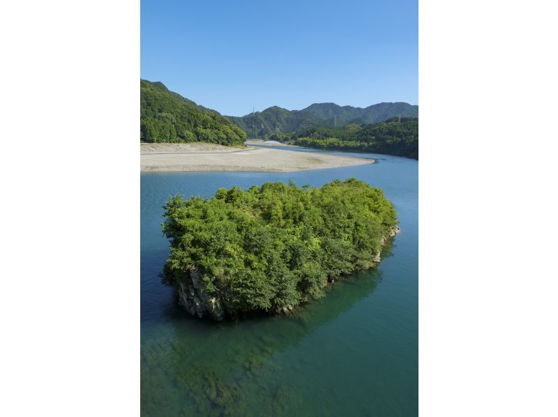 【三重・熊野】川の熊野古道を伝統の木造船 &rdquo;三反帆&rdquo; で巡る 熊野川遊覧（午前10:00～）の紹介画像