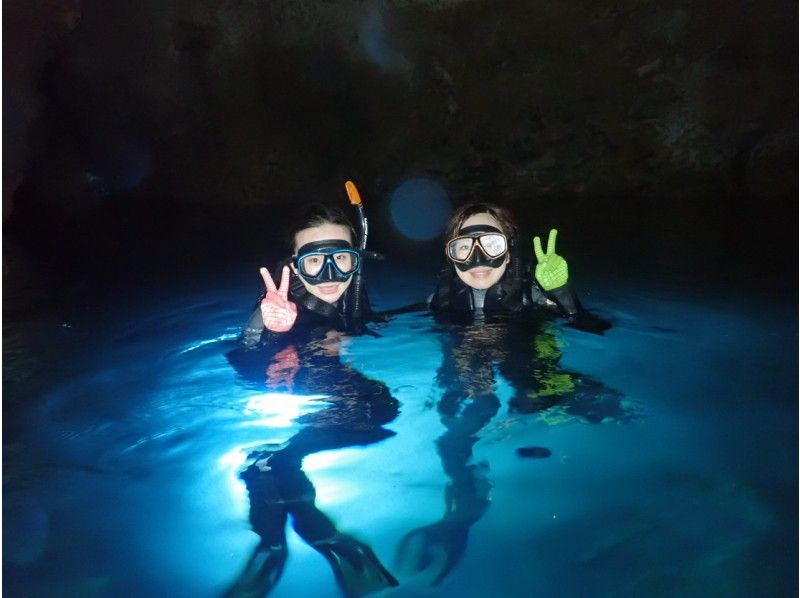 [โอกินาว่า / ท้องฟ้าเต็มไปด้วยดวงดาว & Noctiluca / ดำน้ำตื้นตอนกลางคืน] กฎบัตรถ้ำสีฟ้า ★ ภาพถ่ายและวิดีโอยอดนิยมของ GoPro ฟรี ★ คู่มือท้องถิ่นโอกินาว่าที่เชื่อถือได้ ★ บทวิจารณ์และความพึงพอใจด้านภาพถ่าย No1の紹介画像