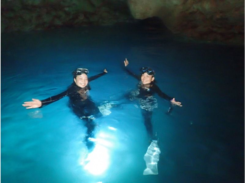 [Okinawa / Starry Sky & Noctiluca / Night Snorkel] Blue Cave Charter ★ Popular GoPro Photos & Videos Free ★ Reliable Local Okinawan Guide ★ Reviews & Photo Satisfaction No1の紹介画像