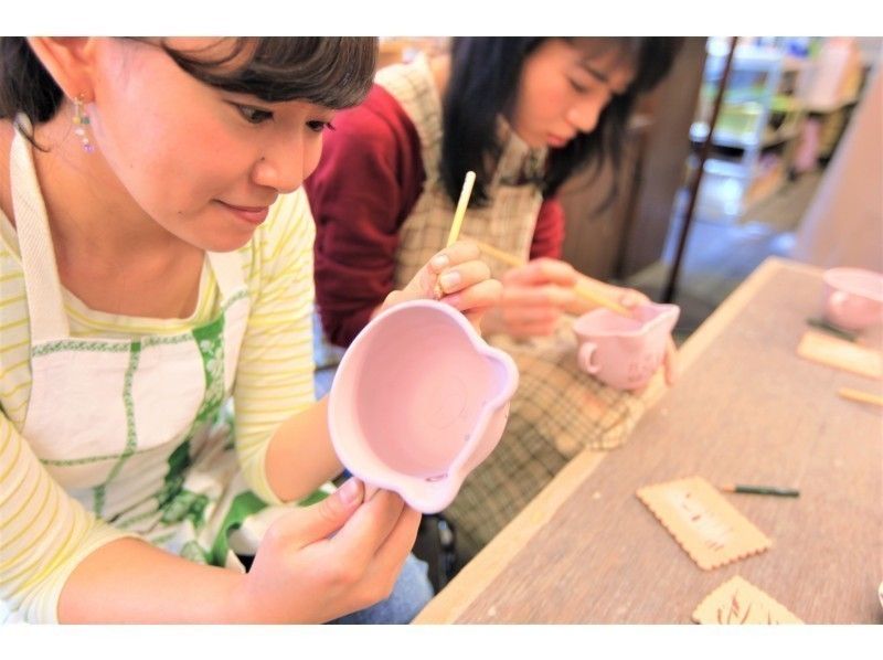 [Osaka Namba] Painting ceramic art experience that you can choose from 5 items ☆ Fun sense up ♪の紹介画像