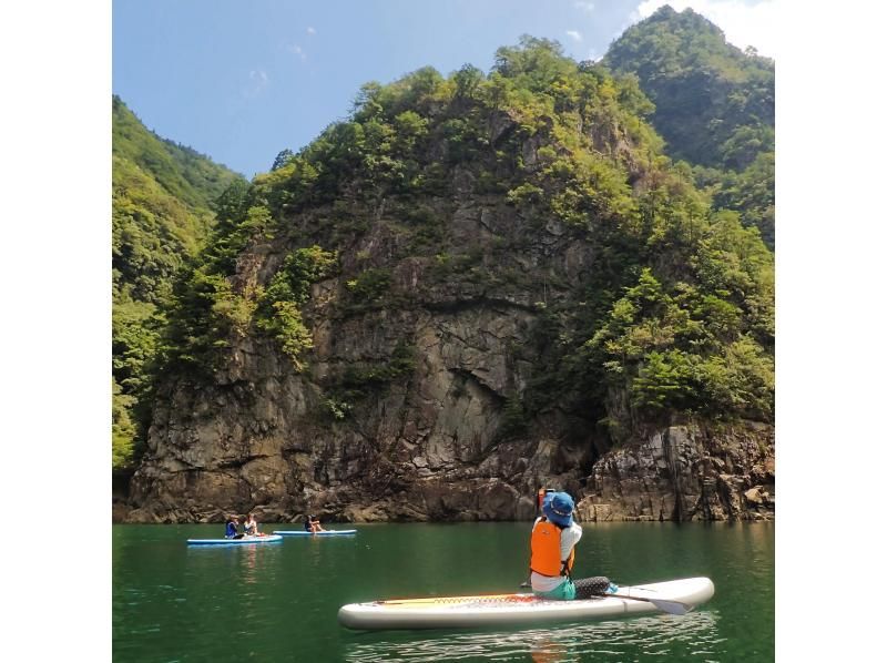 【三重・奥伊勢・SUP】【限定開催】最上流宮川ダム湖を貸切♪～秘境SUP１DAYツアーの紹介画像