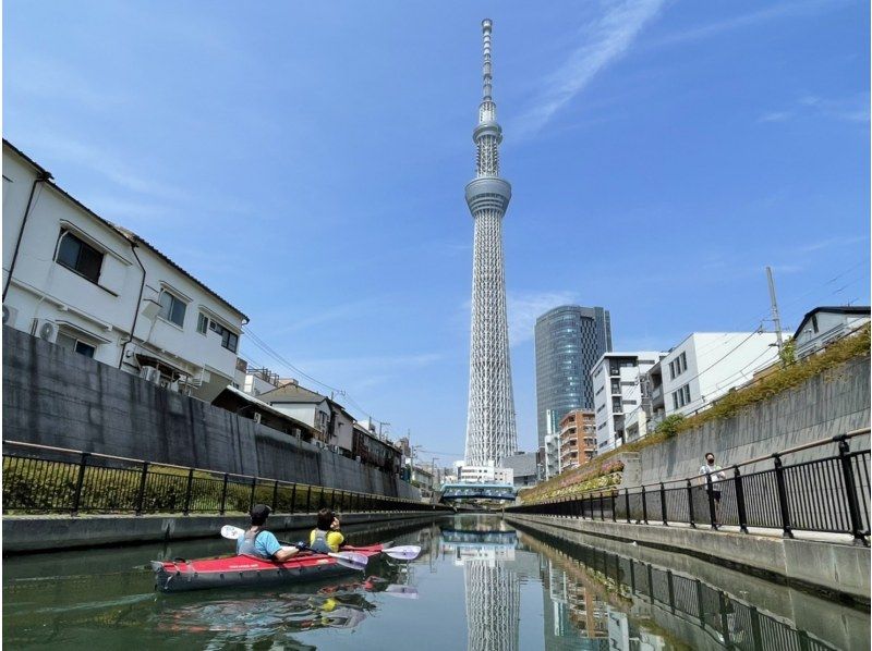 【東京・江戸川区】ガッツリ漕げる方！漕ぎたい方へ！！スカイツリーの真下まで！　スカイツリーロングカヌーツアーの紹介画像