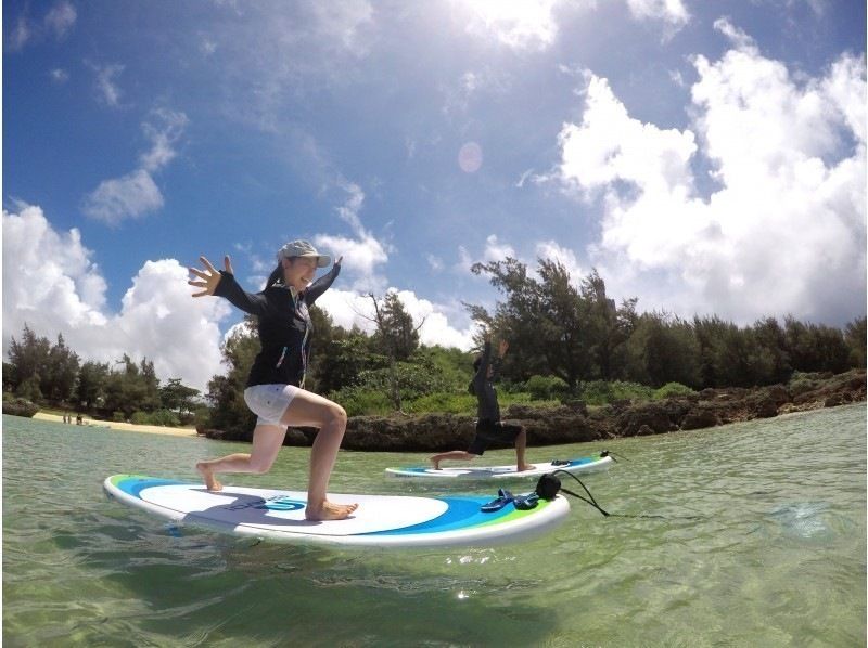 【沖縄・宮古島】初めてでも楽しめる！海の上でココロとカラダを解き放つSUP YOGA【写真データプレゼント】の紹介画像