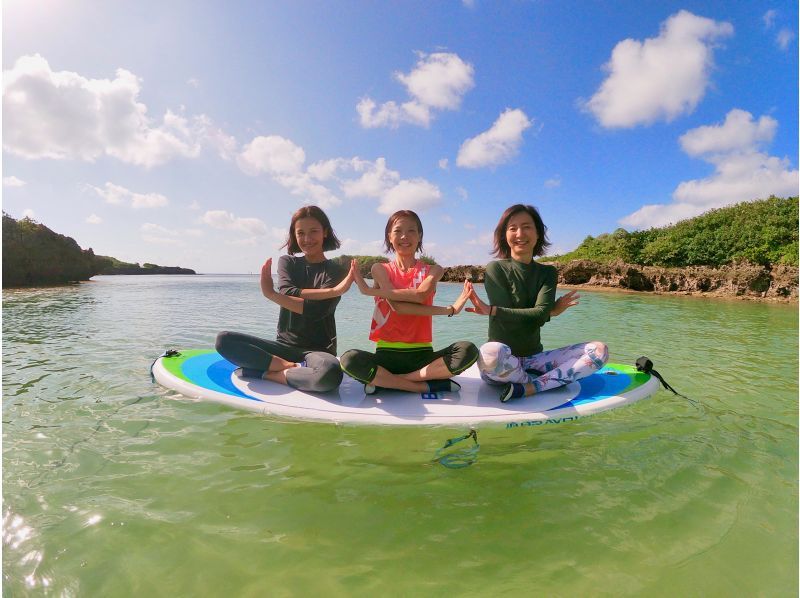 【沖縄・宮古島】初めてでも楽しめる！海の上でココロとカラダを解き放つSUP YOGA【写真データプレゼント】の紹介画像