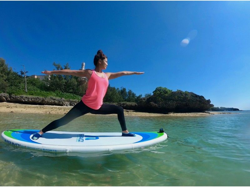 【沖縄・宮古島】初めてでも楽しめる！海の上でココロとカラダを解き放つSUP YOGA【写真データプレゼント】の紹介画像